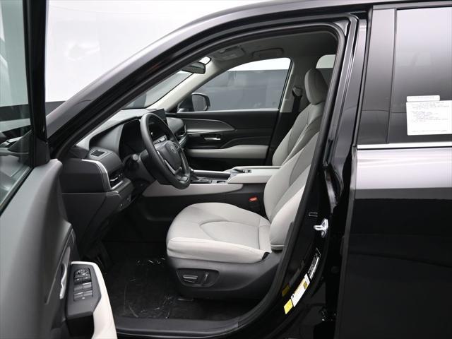 new 2025 Toyota Highlander car, priced at $43,048