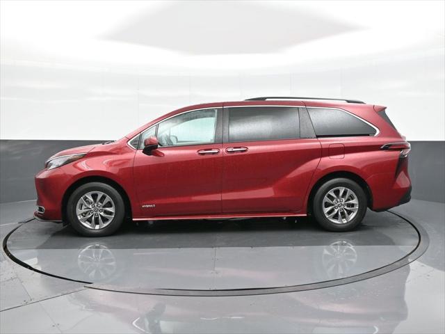 used 2021 Toyota Sienna car, priced at $37,916