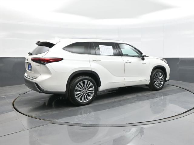 used 2020 Toyota Highlander Hybrid car, priced at $45,977