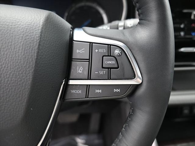used 2020 Toyota Highlander Hybrid car, priced at $45,977