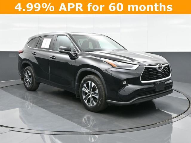 used 2023 Toyota Highlander car, priced at $42,998