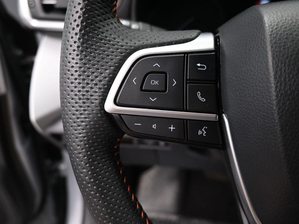 used 2024 Toyota Sienna car, priced at $51,995
