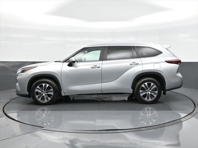 used 2024 Toyota Highlander car, priced at $45,493