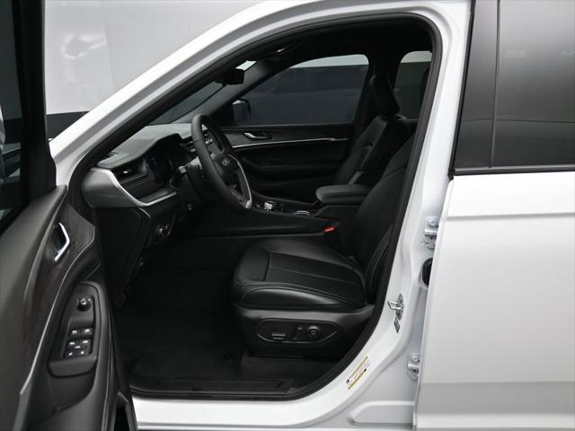 used 2024 Jeep Grand Cherokee car, priced at $40,892