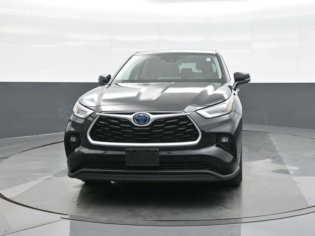 used 2021 Toyota Highlander Hybrid car, priced at $26,343
