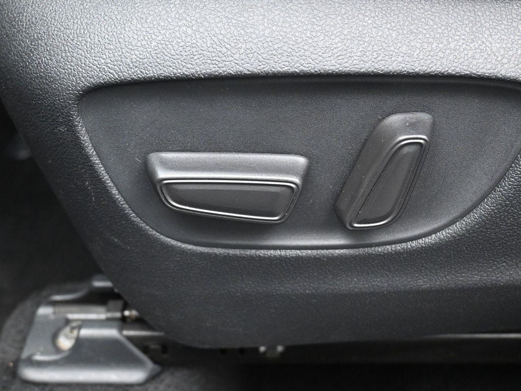 used 2021 Toyota Highlander Hybrid car, priced at $26,343