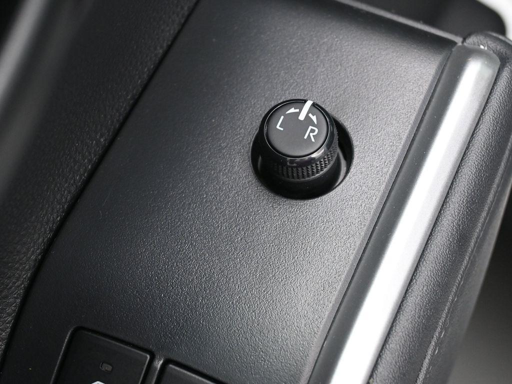 used 2023 Toyota Highlander car, priced at $35,922