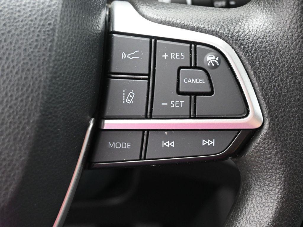 used 2023 Toyota Highlander car, priced at $35,922