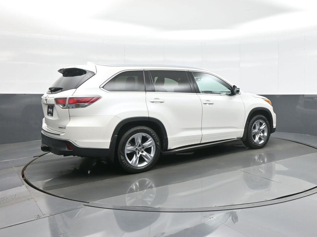 used 2016 Toyota Highlander car, priced at $20,750