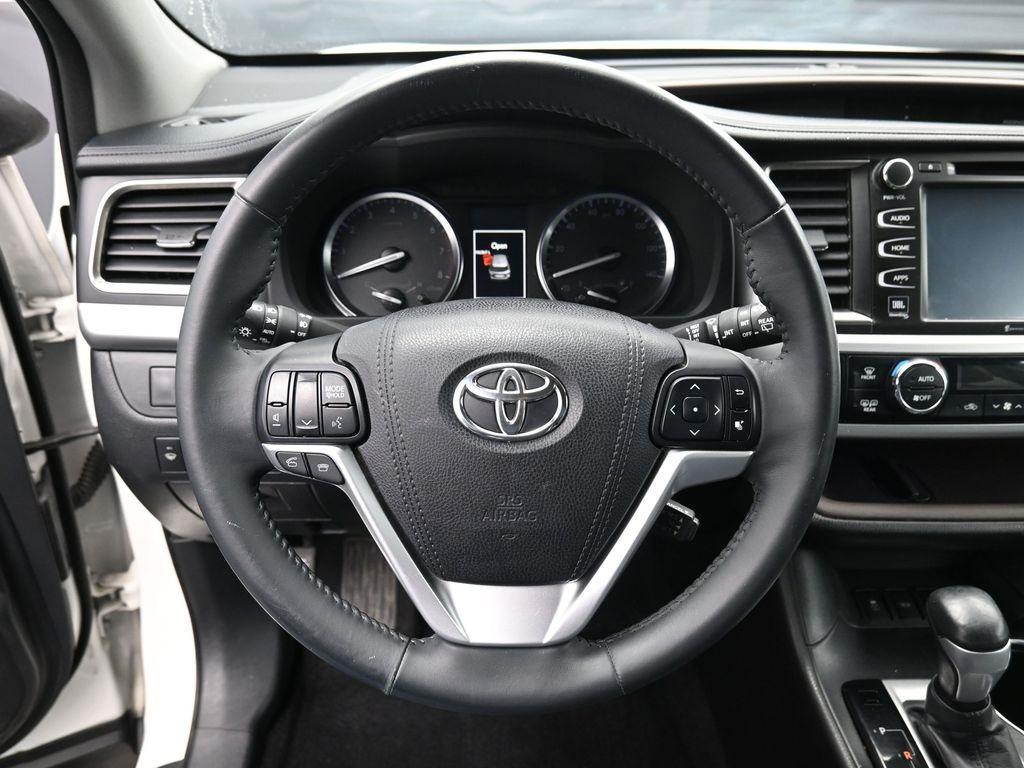 used 2016 Toyota Highlander car, priced at $20,750