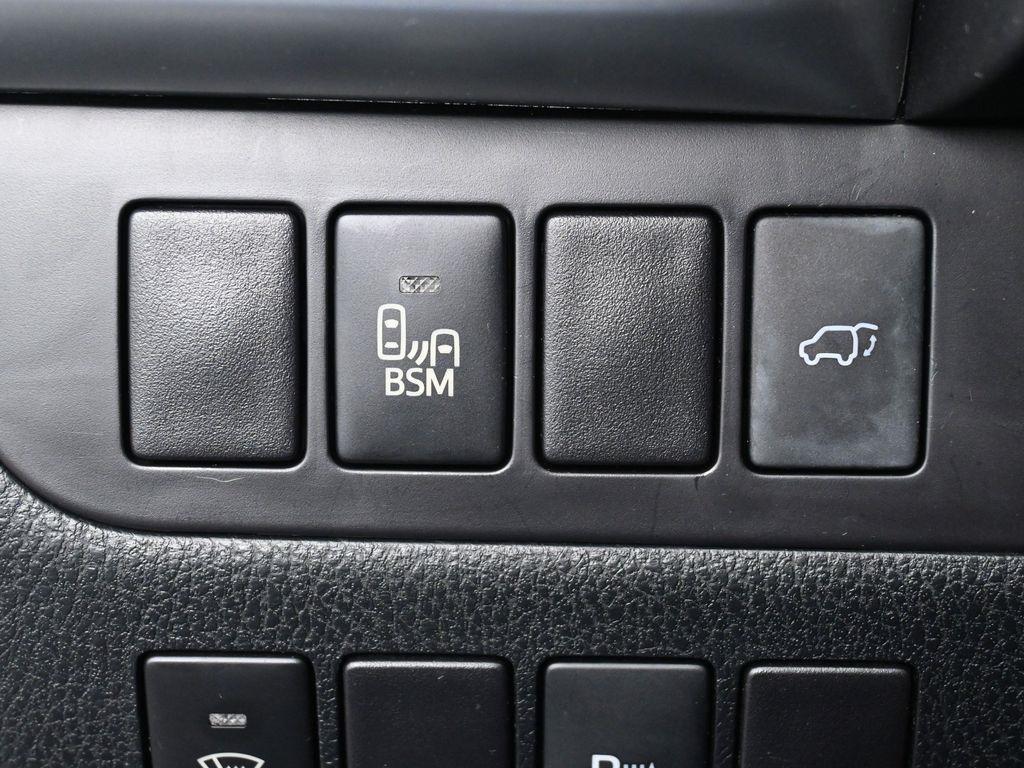 used 2016 Toyota Highlander car, priced at $20,750