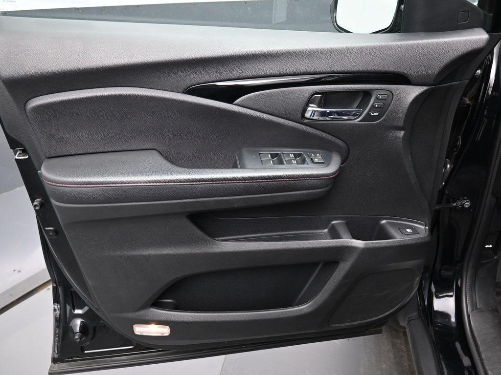 used 2023 Honda Ridgeline car, priced at $35,000