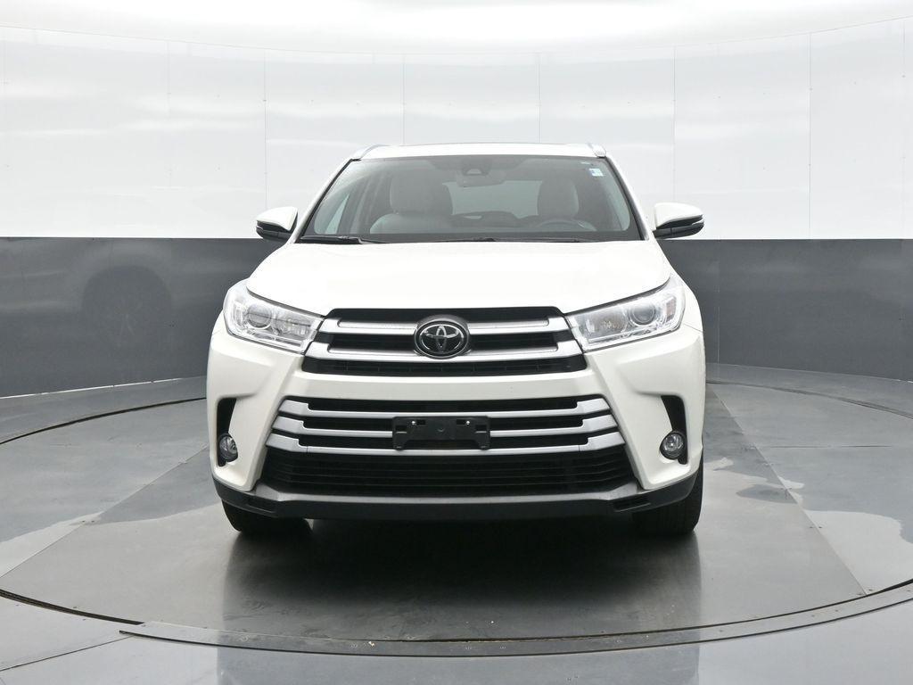 used 2019 Toyota Highlander car, priced at $25,858