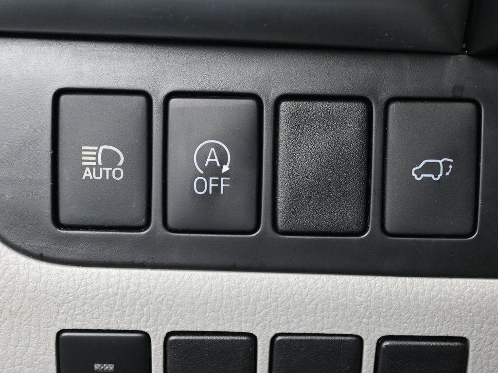 used 2019 Toyota Highlander car, priced at $25,858