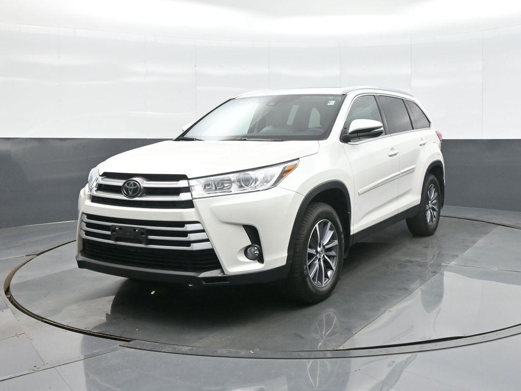 used 2019 Toyota Highlander car, priced at $25,858