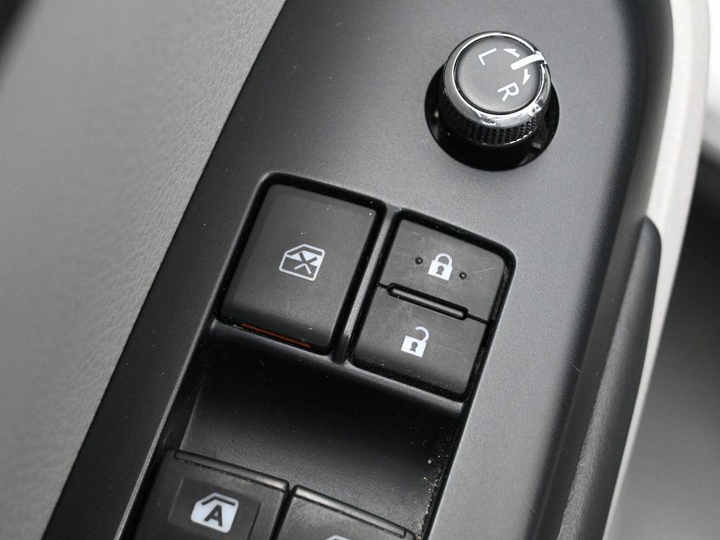 used 2019 Toyota Highlander car, priced at $25,858