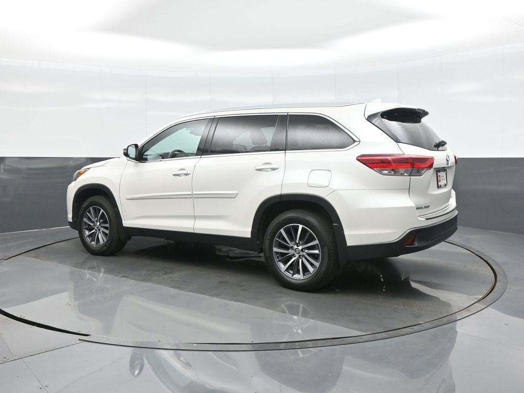 used 2019 Toyota Highlander car, priced at $25,858