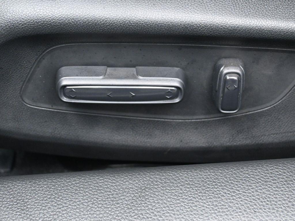 used 2025 Honda Civic Hybrid car, priced at $29,394