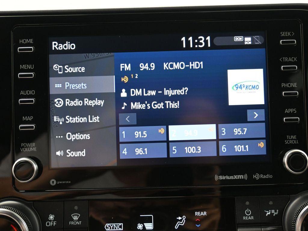 used 2022 Toyota Highlander Hybrid car, priced at $39,056