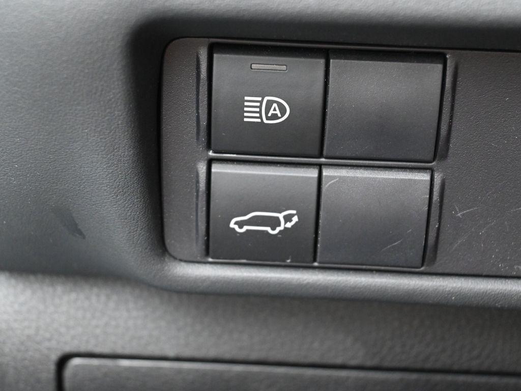 used 2022 Toyota Highlander Hybrid car, priced at $39,056