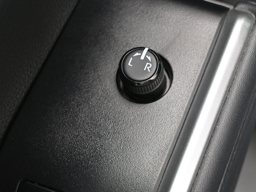 used 2022 Toyota Highlander Hybrid car, priced at $39,056