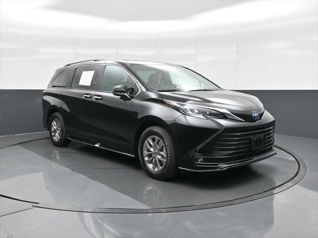 used 2025 Toyota Sienna car, priced at $55,915