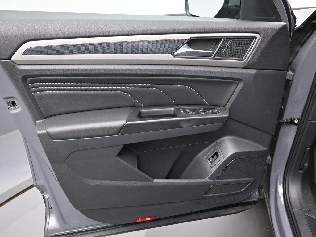 used 2020 Volkswagen Atlas Cross Sport car, priced at $22,975