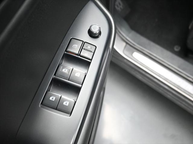 used 2018 Toyota Highlander car, priced at $25,405
