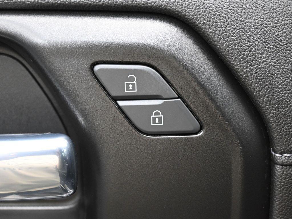 used 2021 GMC Sierra 1500 car, priced at $40,000