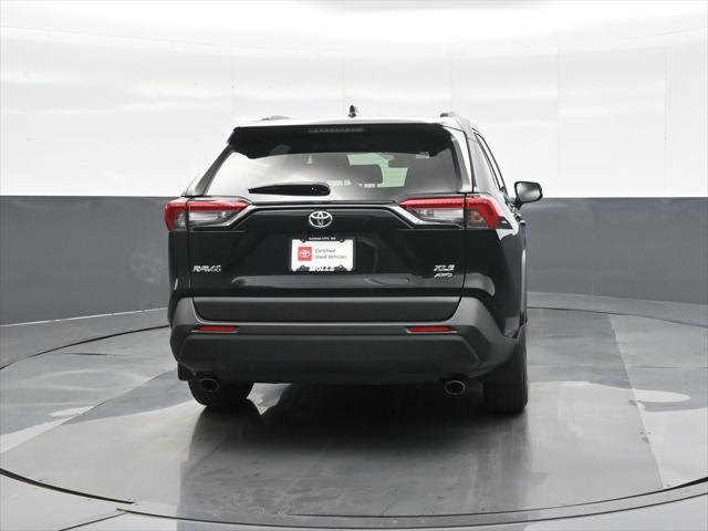 used 2019 Toyota RAV4 car, priced at $26,252