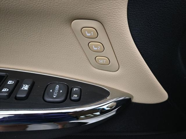 used 2015 Toyota Avalon Hybrid car, priced at $20,706