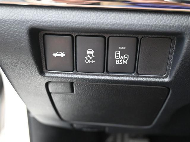 used 2015 Toyota Avalon Hybrid car, priced at $20,706