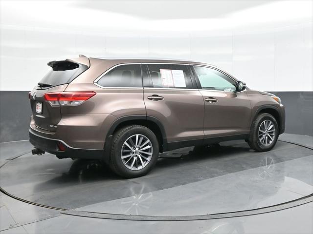 used 2019 Toyota Highlander car, priced at $28,757