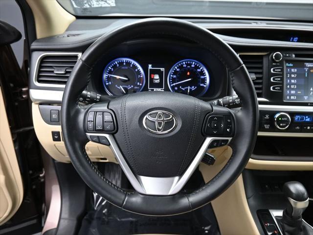 used 2019 Toyota Highlander car, priced at $28,757