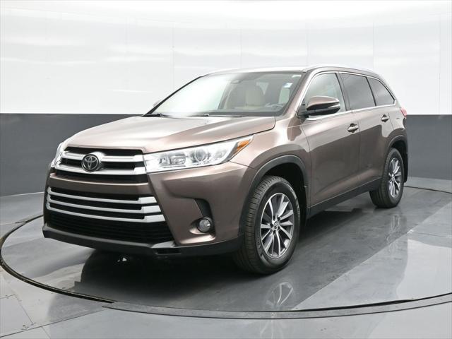 used 2019 Toyota Highlander car, priced at $28,757