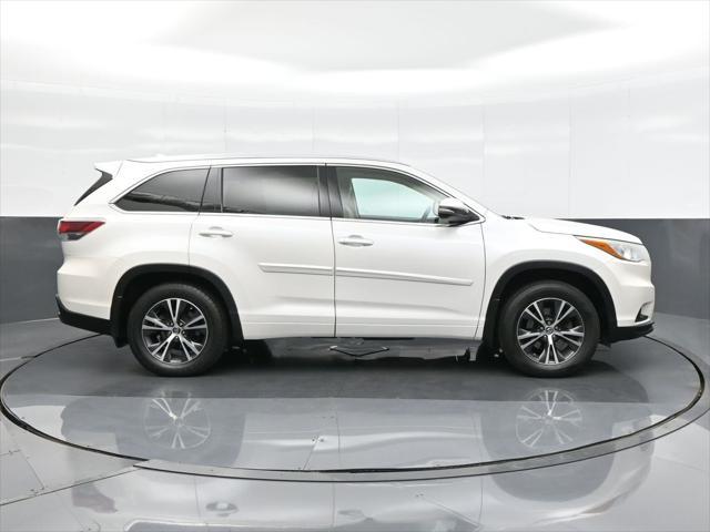 used 2016 Toyota Highlander car, priced at $19,994