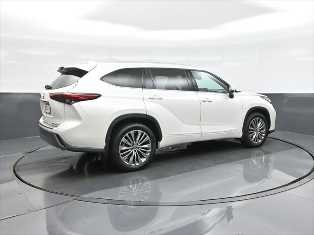 used 2021 Toyota Highlander car, priced at $38,496