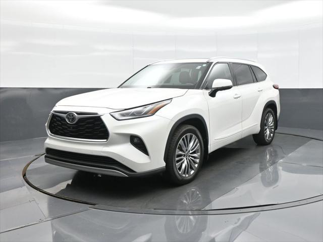 used 2021 Toyota Highlander car, priced at $38,496