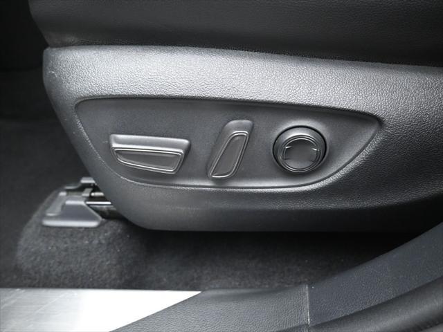 used 2021 Toyota Highlander car, priced at $38,496
