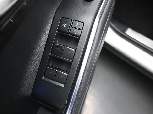 used 2021 Toyota Highlander car, priced at $38,496