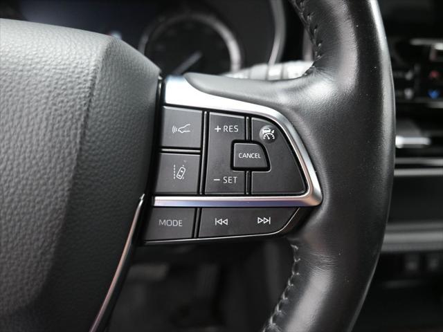 used 2021 Toyota Highlander car, priced at $38,496