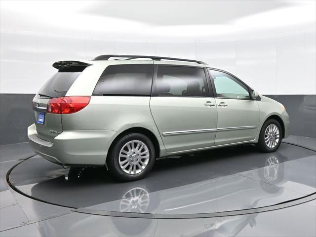 used 2007 Toyota Sienna car, priced at $7,911