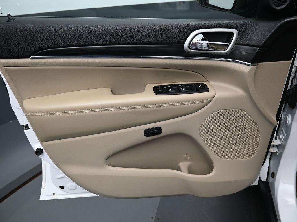 used 2020 Jeep Grand Cherokee car, priced at $24,657
