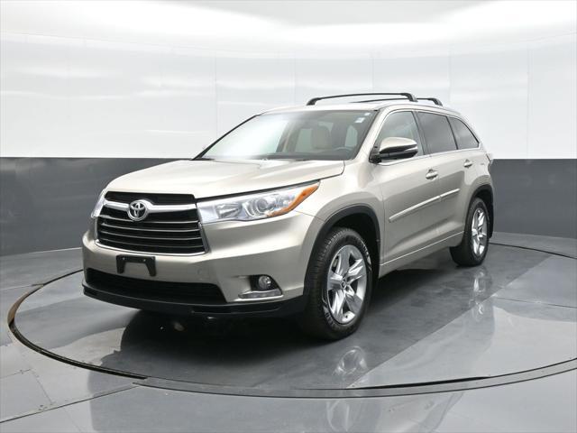 used 2016 Toyota Highlander car, priced at $24,999