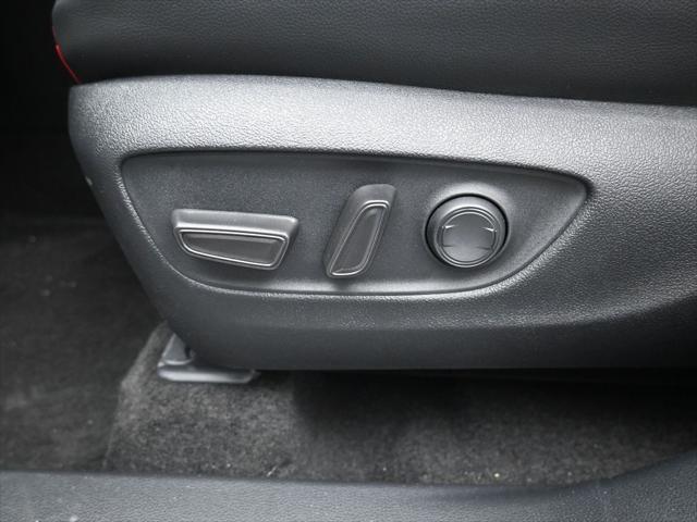 used 2025 Toyota Highlander car, priced at $58,997