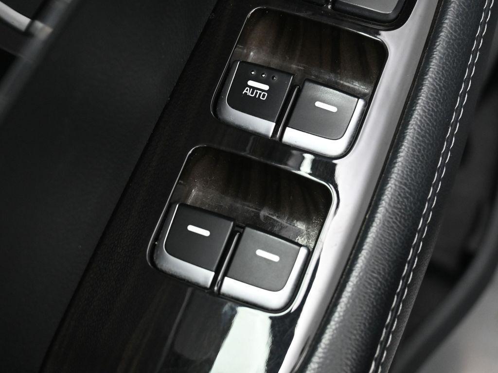 used 2020 Kia Sorento car, priced at $12,887