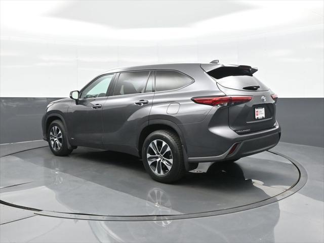 used 2022 Toyota Highlander Hybrid car, priced at $45,995