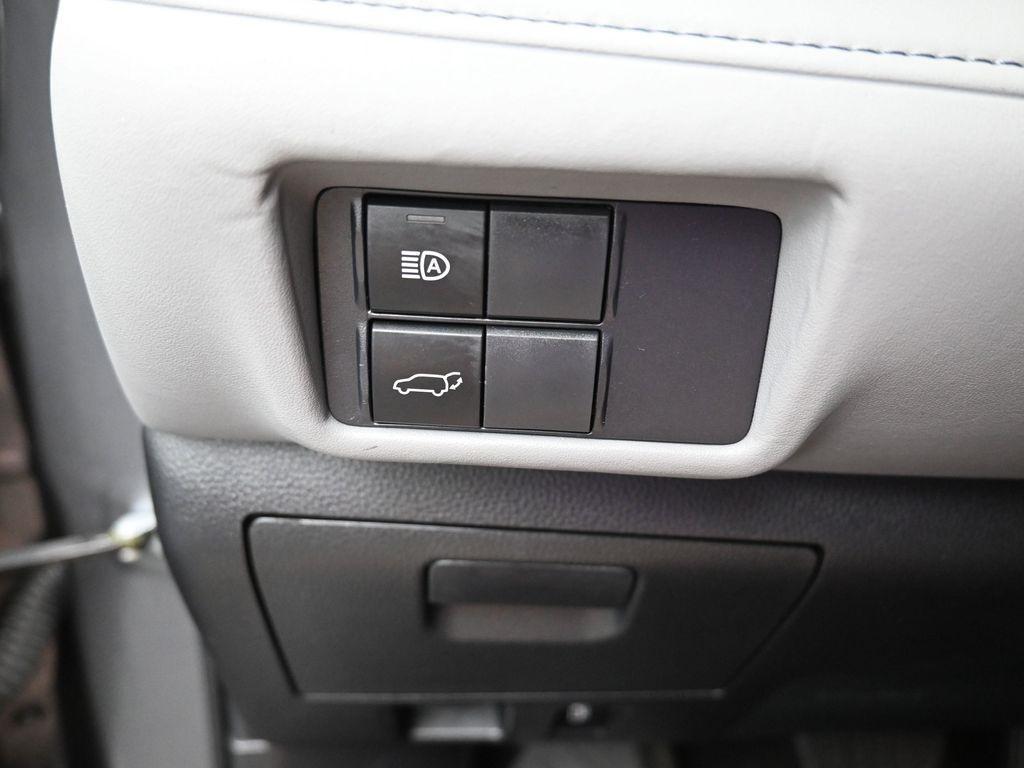 used 2022 Toyota Highlander Hybrid car, priced at $43,999