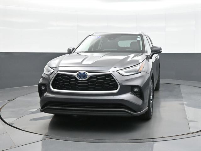used 2022 Toyota Highlander Hybrid car, priced at $45,995