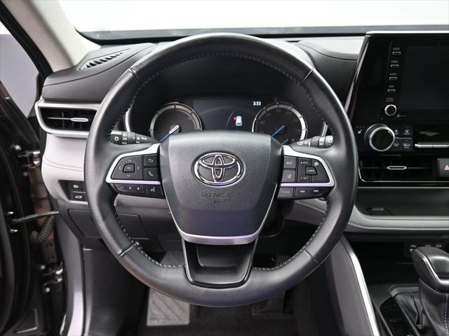 used 2022 Toyota Highlander Hybrid car, priced at $45,995